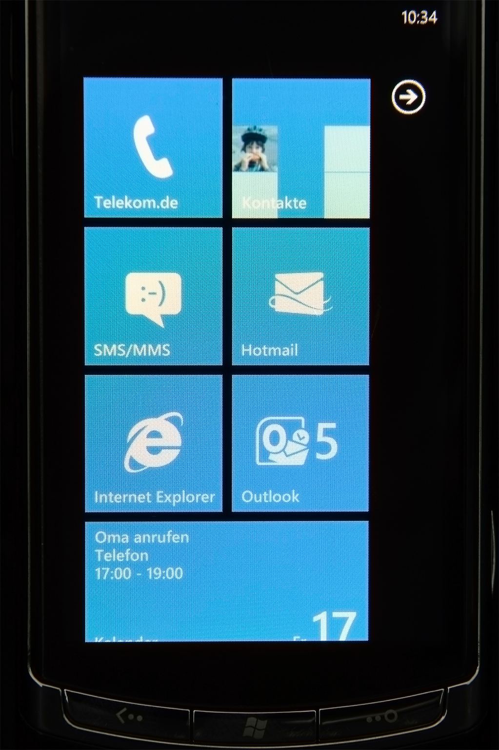 Da Microsoft strenge Hardware-Vorgaben macht, haben alle Windows-Phones wenigstens einen 1-Gigahertz-Prozessor, 256 Megabyte Arbeitsspeicher, Grafikbeschleunigung, ...