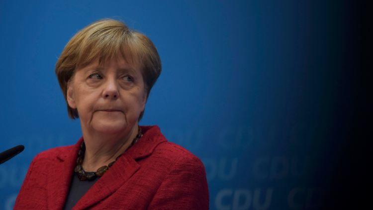 Zwar verbucht Reiner Haseloff einen Erfolg, doch Kanzlerin Angela Merkel zieht nach den Landtagswahlen trotzdem eine negative Bilanz. 