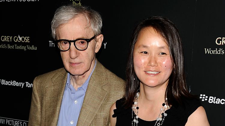 Ob seine Holde das wohl gerne hört? Woody Allen und Soon-Yi Previn.