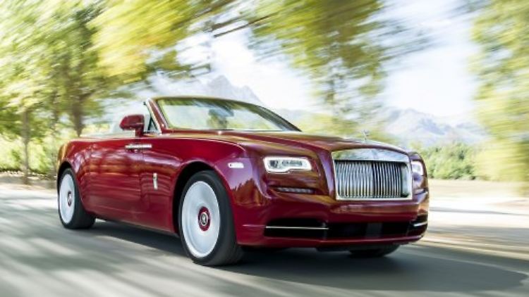 Mit dem Dawn versetzt Rolls-Royce die Haute-Volée in Sommerlaune.