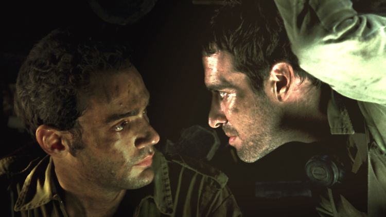 Yoav Donat als Shmulik (l.) und Oshri Cohen als Hertzel in dem Drama "Lebanon" von Samuel Maoz.