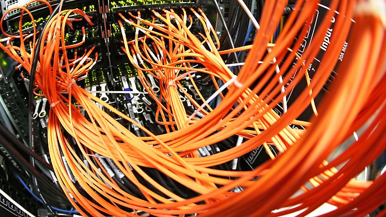 Mit seinem Glasfasernetz sehen Analysten United Internet gerüstet.