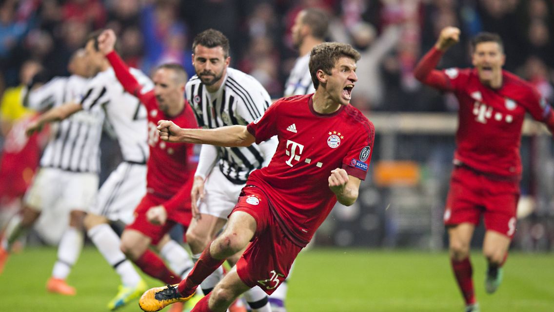 … erzwangen durch Thomas Müller die Verlängerung im Achtelfinal-Rückspiel gegen Juventus …