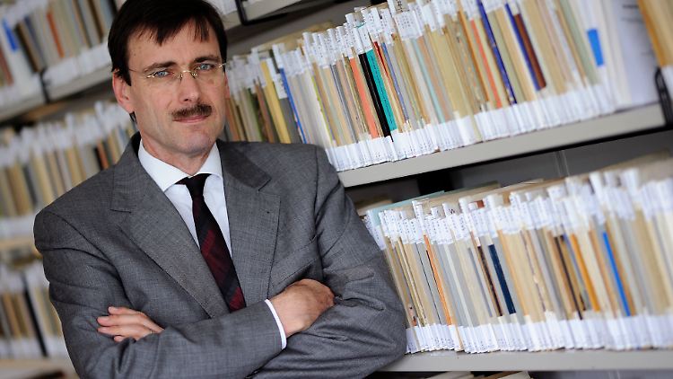 "Eine Fortführung meiner Tätigkeit in der Monopolkommission erscheint mir nicht sinnvoll": Daniel Zimmer.