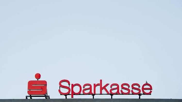 Neue Verträge für Großkunden ab einer MIllion: "Da wird kein privater Sparkunde in absehbarer Zeit betroffen sein."