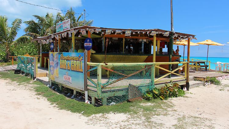 Unscheinbarer Tempel für Gourmets: bei Santana's gibt es frischen Hummer und Co.