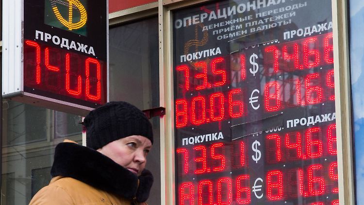 Ende Januar war der Rubel im Vergleich zum Dollar auf den bisher tiefsten Stand überhaupt gefallen.
