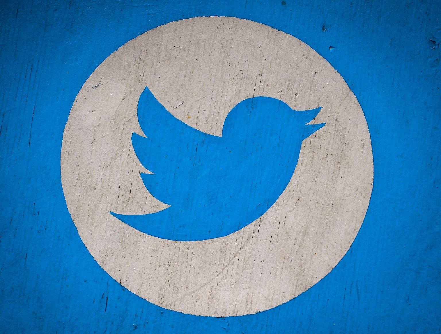 Eine genaue Zahl hat uns Twitter nicht genannt, aber die Gesamtsumme aller bislang gesendeten Tweets ist ohnehin unvorstellbar groß. Derzeit sind es wohl etwa 7000 pro Sekunde. Einige davon haben wir zum zehnjährigen Jubiläum zusammengetragen - mit Hilfe der Gemeinde.