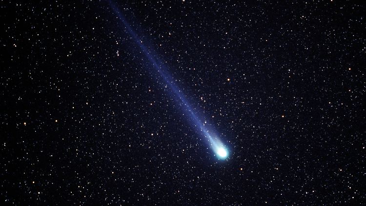 Das war Komet Hyakutake im Jahr 1996. Rund 16 Millionen Kilometer trennten ihn von der Erde.