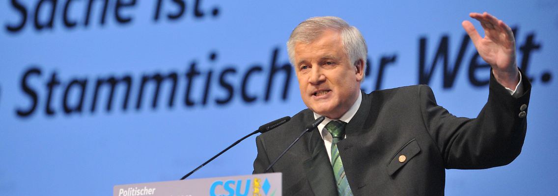 Seehofers Motor läuft in der Integrationsdebatte auf Hochtouren.