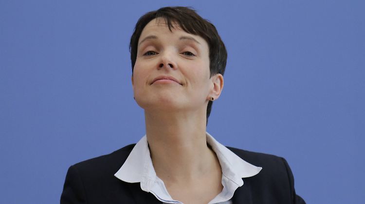 Frauke Petry hat sich 2015 von ihrer Jugendliebe Sven getrennt.
