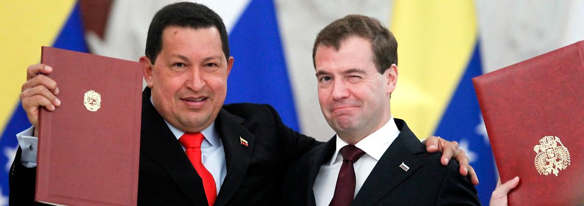 Außenpolitische Erfolge: Hugo Chavez und Dimitri Medwedew (rechts). Venezuela bricht ins Atomzeitaler auf.