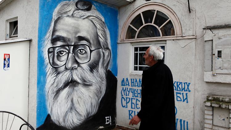 Wandgemälde in Belgrad: Karadzic wird seiner Verbrechen zum Trotz von Serben verehrt.
