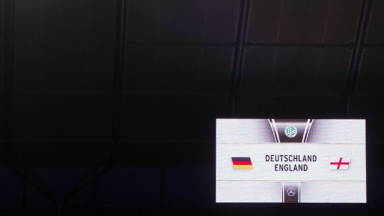 Die Anzeigetafel im Berliner Olympiastadion ist gerüstet für den Anpfiff.