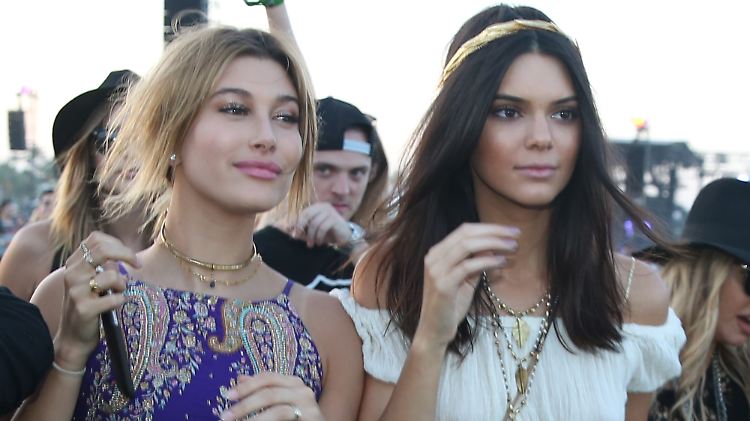 Hailey Baldwin (l.) und Kendall Jenner sind seit Jahren eng befreundet.