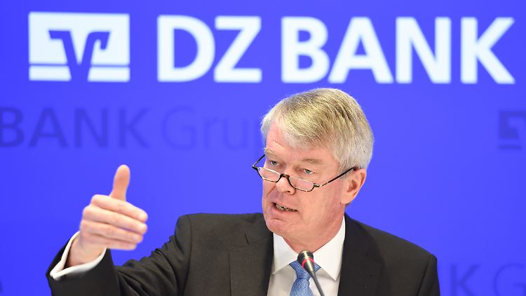 Noch liegt die Fusion nicht in trockenen Tüchern: Wolfgang Kirsch, Vorstandsvorsitzender der DZ Bank, bei der Bilanz-Pressekonferenz Anfang März.