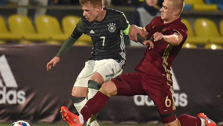 Mit dem Sieg über Russland behält das deutsche U21-Team um Max Meyer die weiße Weste in der EM-Qualifikation.