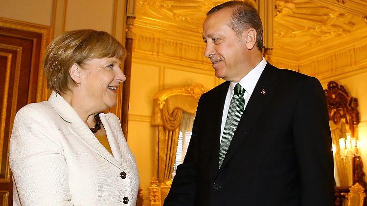 Merkel braucht Erdogan für die Lösung der Flüchtlingskrise.