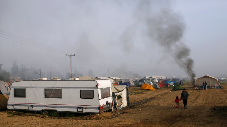 Trotz aller Abschottungen kommen täglich Hunderte Flüchtlinge in Griechenland an.