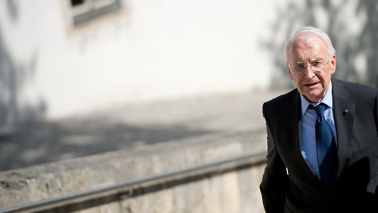 Edmund Stoiber sieht CSU-Chef Horst Seehofer auf "historischer Mission".