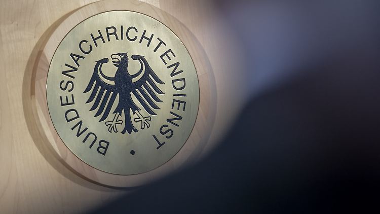 Die Geheimdienste sollen laut Bericht auch herausfinden,  ob Moskau rechtspopulistische Parteien wie die AfD unterstützt.