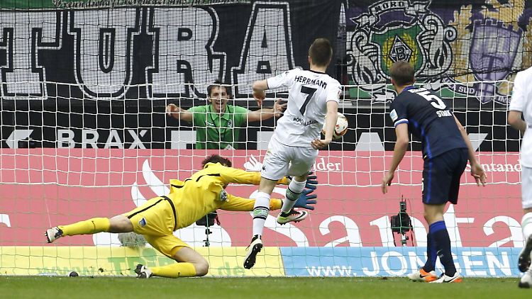 Gegen die Abwehr der Herthaner um Keeper Rune Jarstein galt: Fast jeder Gladbach-Schuss ein Treffer.