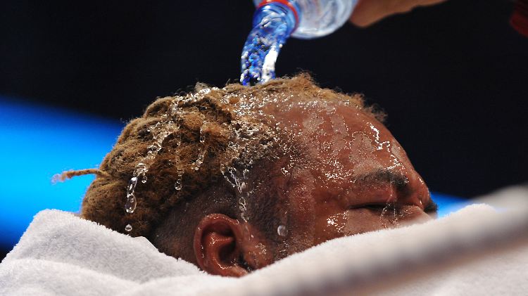 Shannon Briggs ließ sich in Hamburg zwölf Runden lang verprügeln, zur Freude des Publikums.