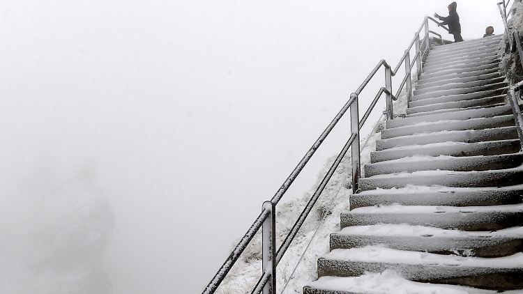 Erster Schnee auf dem bayerischen Wendelstein.