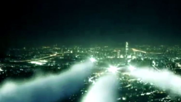 Raketen fliegen auf Seoul - natürlich nur im Video.