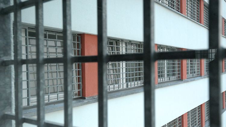 Die Frau kennt die JVA Chemnitz nun von innen.