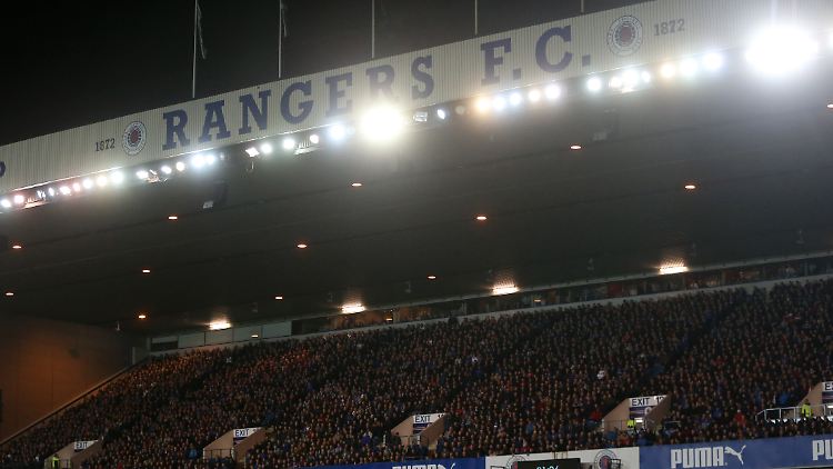 Glasgows Ibrox Park wird in der neuen Saison wieder zur Bühne für erstklassige Fußballspiele.
