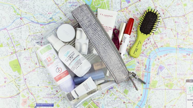 Jedes "Survival-Kit" ist individuell - Feuchtigkeitscreme sollte aber immer dabei sein.
