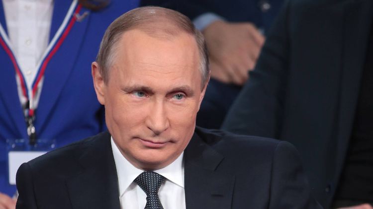 Die Korruptionsvorwürfe sollen Russland "gefügiger" machen, meint Wladimir Putin, hier bei seinem Auftritt in St. Petersburg.