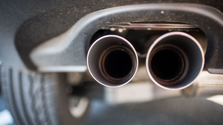 Viele, viele Fragen: 90 Parlamentarier schauen sich den Umgang mit der Autoindustrie näher an.
