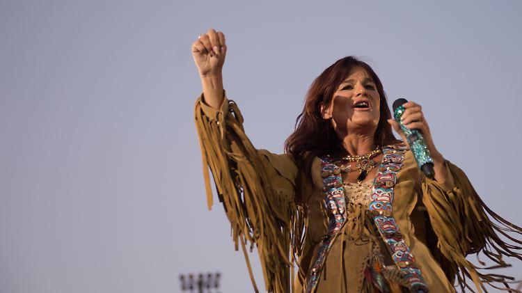 Es stimme gar nicht, dass Andrea Berg "keinen Bock mehr" hat - das stellt sie klar.