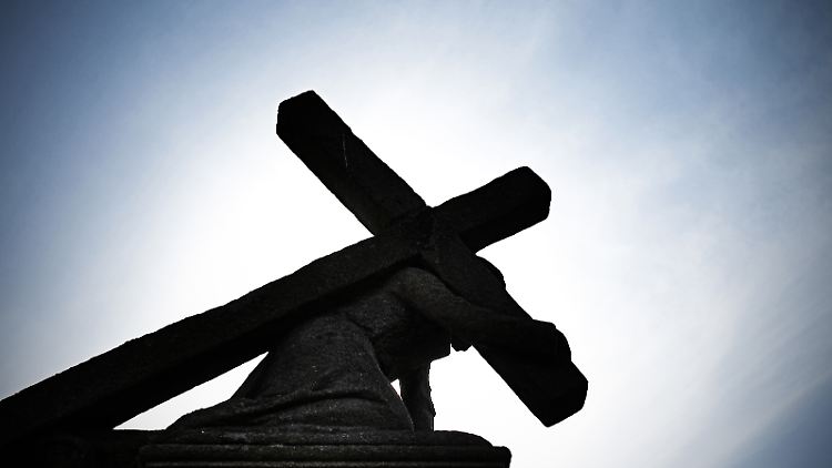 Die Katholische Kirche muss sich immer wieder mit Missbrauchsaffären in den eigenen Reihen auseinandersetzen.