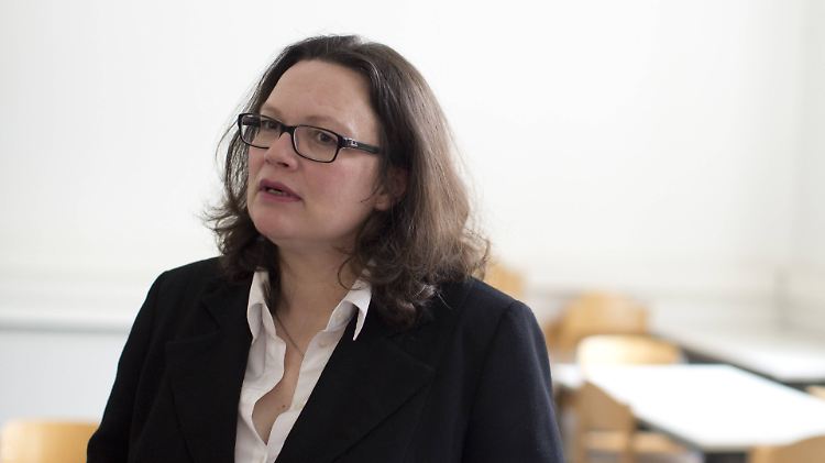 Zügig aber sorgfältig: Arbeitsministerin Nahles will feilt an einer Renten-Reform.