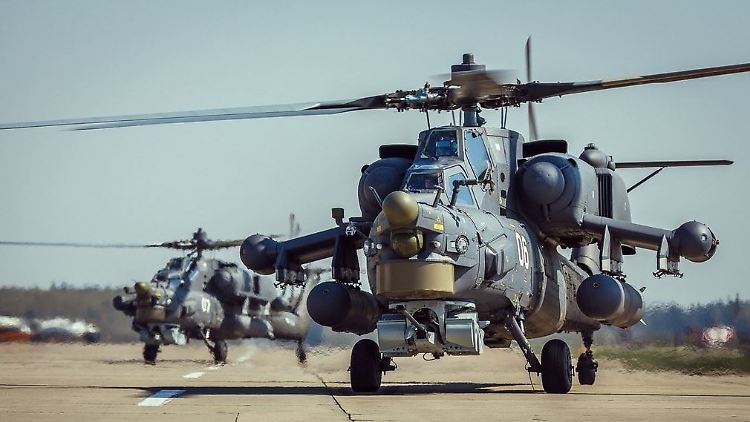 Nachteinsätze im syrischen Kriegsgebiet: Russland setzt "fliegende Panzer" vom Typ Mi-28N ein.