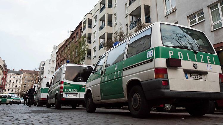 Ort der Razzia in Berlin-Neukölln. Tür an Tür mit gutsituierten Zugezogenen, Hipstern und jungen Familien wohnt ein Teil des berüchtigsten arabischen Clans der Hauptstadt.
