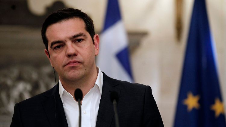 Griechenlands Premier Tsipras hat eigentlich gute Neuigkeiten - die Verhandlungen mit den Geldgebern stocken allerdings.
