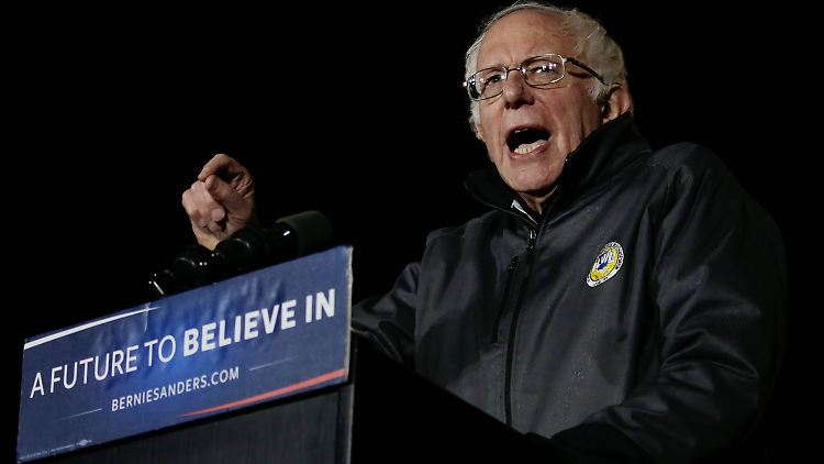 Kostenlose Bildung, Krankenversicherung für alle, faire Löhne - Sanders' Programm klingt europäisch.