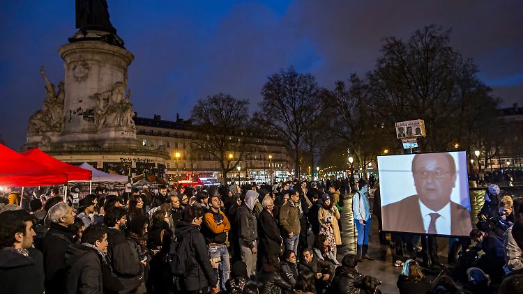 Zu Hunderten protestieren vor allem junge Franzosen gegen geplante Reformen.