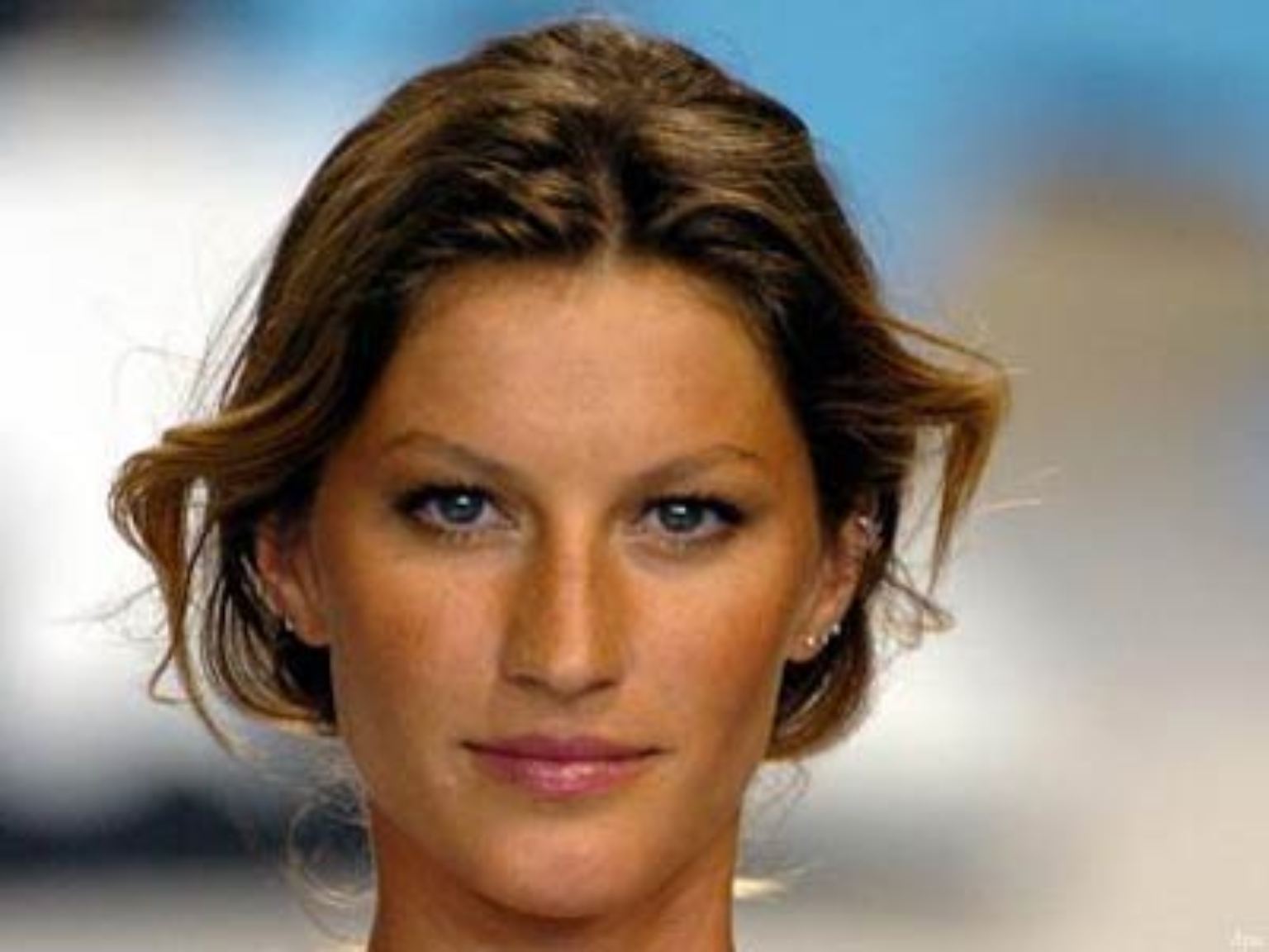 Nach der Trennung von Leonardo di Caprio haben wir uns ja ein bisschen Sorgen um Supermodel Gisele Bündchen gemacht.