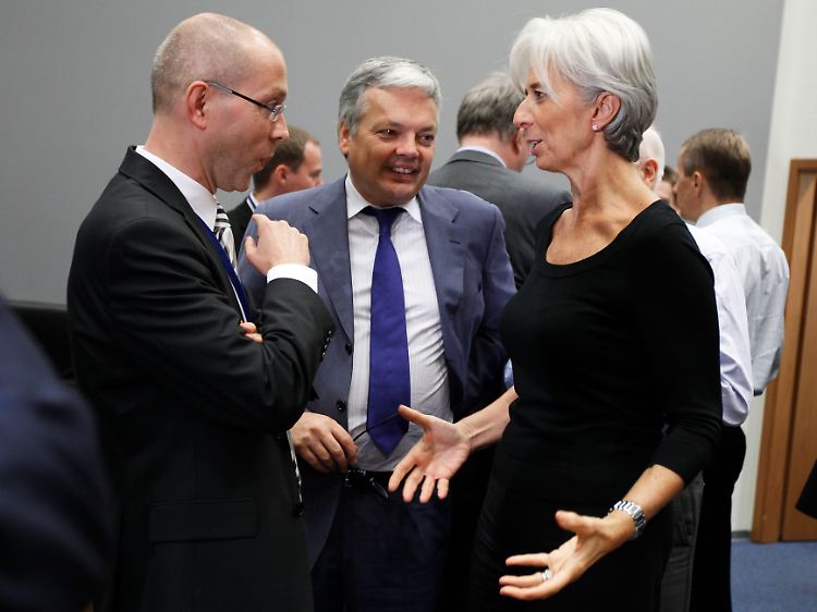 Finanzstaatssekretär Asmussen, Belgiens Finanzminister Reynders und Frankreichs Finanzministerin Lagarde.