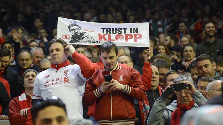 Sie vertrauen Jürgen Klopp: Fans des FC Liverpool.