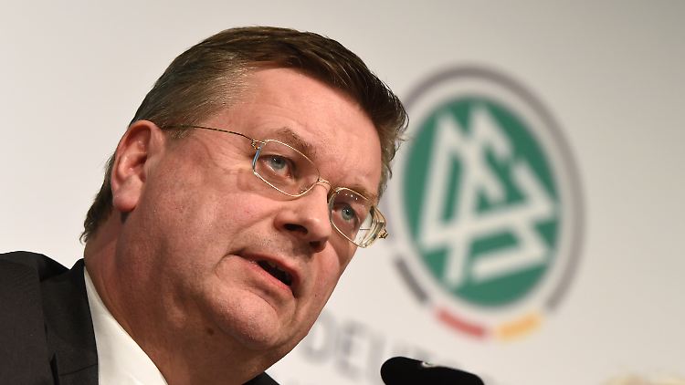 Der DFB unter Präsident Reinhard Grindel verzichtete auf die Entschlüsselung der "Warner"-Datei - wegen zu großen Aufwandes.