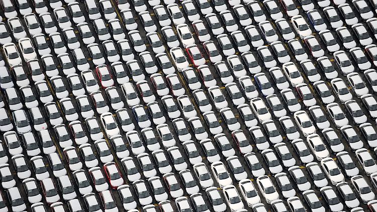 Im Handelsstreit mit den USA drohen Strafzölle für die deutschen Autobauer.