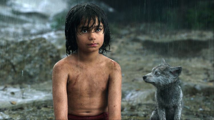 Was sein Hauptproblem war? Der Schlamm! Neel Sethi als Mogli in "The Jungle Book".