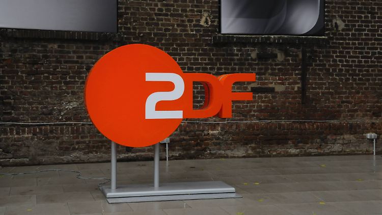 In einer Stellungnahme hatte das ZDF bereits am Donnerstag erklärt, dass das Schmähgedicht laut Gutachten zulässig sei.