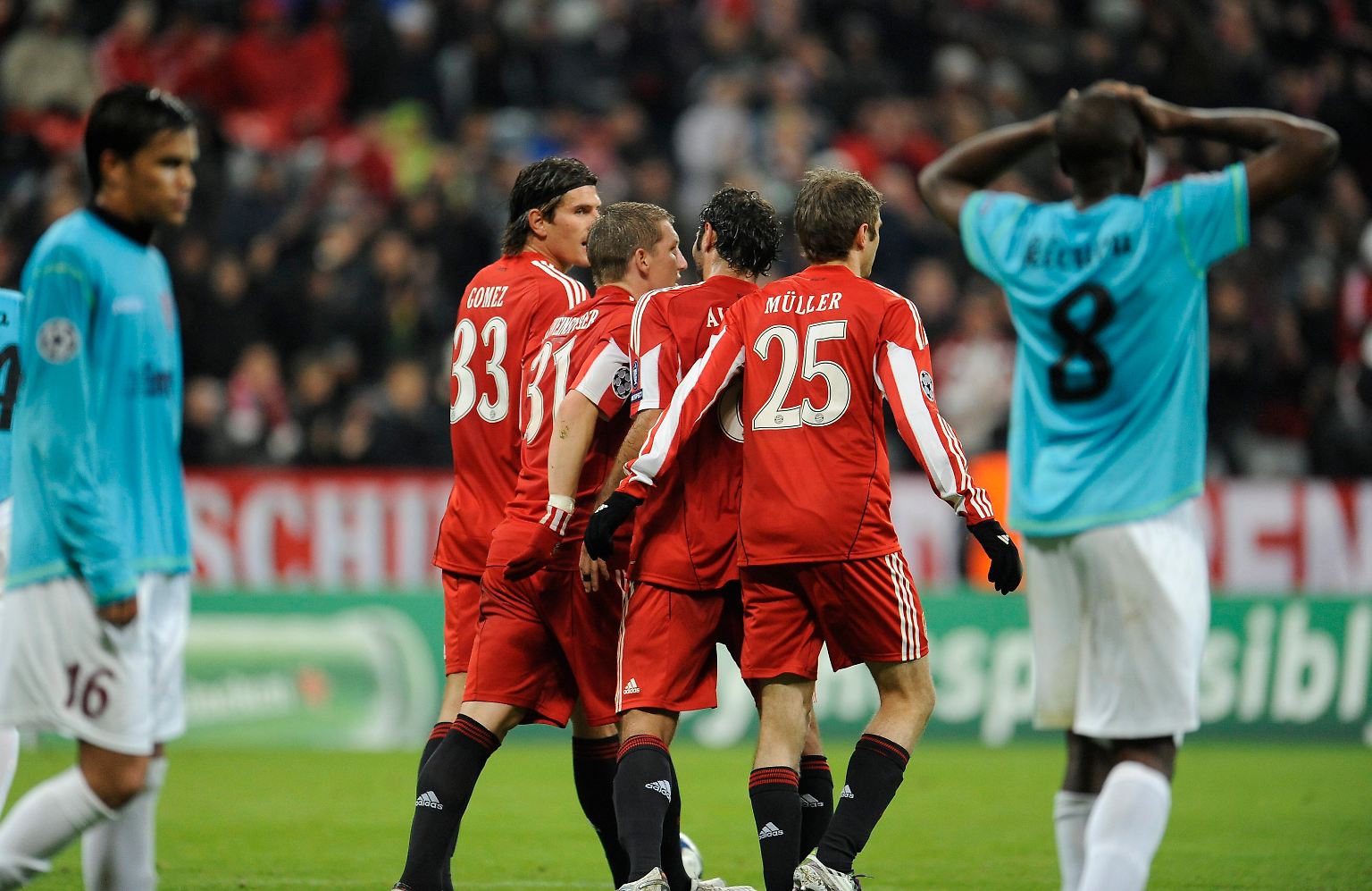 Beim Bezahlsender Sky waren sich Moderator Sebastian Hellmann und Experte Jens Lehmann einig: Im Champions-League-Duell FC Bayern gegen CFR Cluj hatten die Gäste aus Rumänien alle fünf Tore erzielt.
